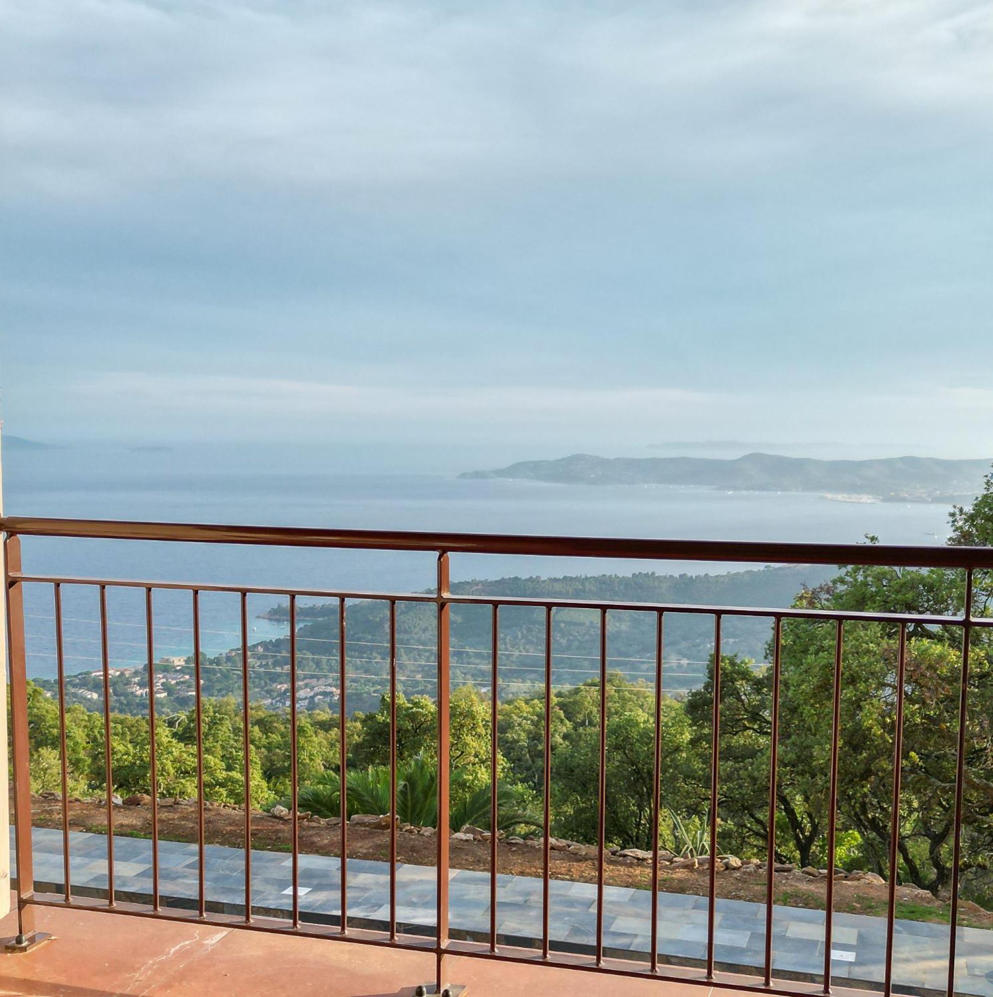 Grande Villa 750 M2 Le Mas Des Chenes Bormes-les-Mimosas Exteriör bild